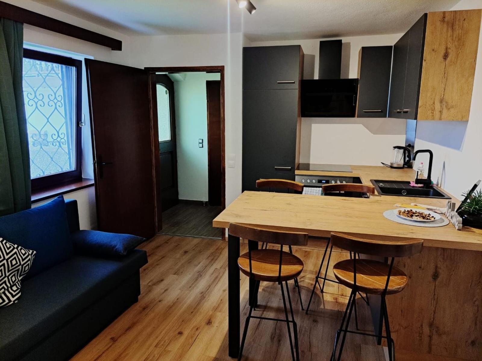 Perfekte Lage! Ganze Wohnung Burgblick Residenz Sankt Veit an der Glan Luaran gambar
